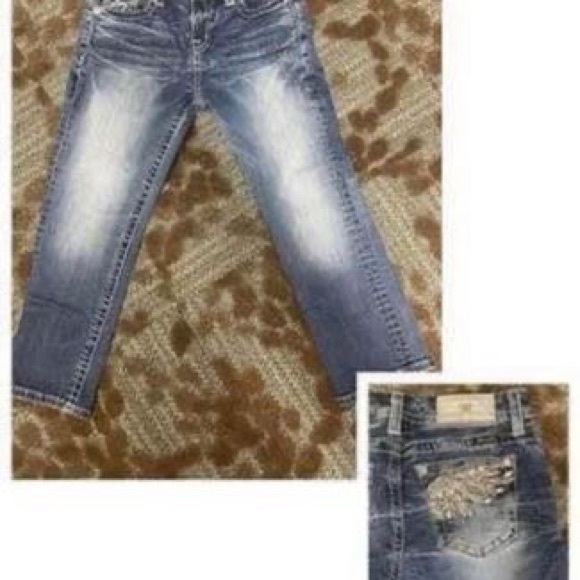 Women’s size 27 Rock Revival, Miss Me & Silver jeans & capris - Picture 3 of 3